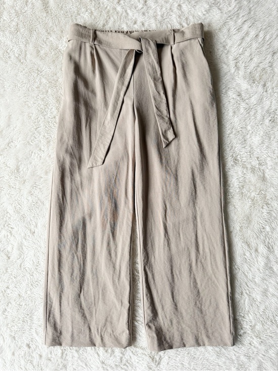 LOFT Pants - Loft Woman Cream High Rise Wide Leg Tie Front Flowy Pants MEDIUM Classic Preppy